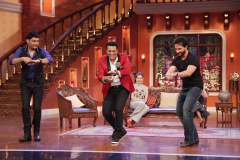 Govinda, Saif Ali Khan and Kapil shake a leg on Comedy Nights With Kapil