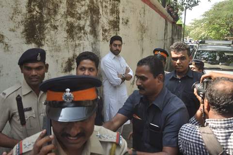 Abhishek Bachchan was snapped at Ravi Chopra's Funeral to pay homage