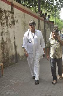 Mukesh Khanna was snapped at Ravi Chopra's Funeral