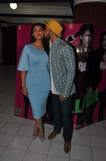 Ranveer Singh gives Parineeti a kiss at the Special Screening of Kill Dil