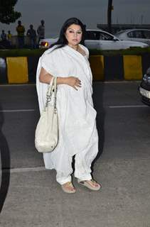 Kiran Juneja was snapped at the Prayer Meet of Ravi Chopra