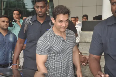 Aamir Khan was snapped at airport while returning from Arpita Khan's Wedding