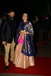 Kabir Khan poses with wife Mini Mathur at Arpita Khan's Wedding Reception