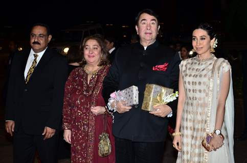 Karisma Kapoor with father Randhir Kapoor, Aunt Reema and Uncle Mohan Jain