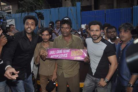 Emraan Hashmi poses with Rickshaw drivers at the Promotions of Ungli