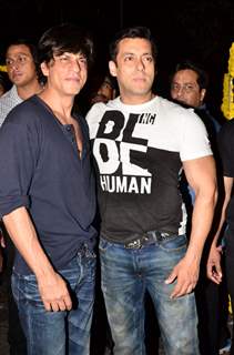 Shahrukh & Salman Khan Snapped Together