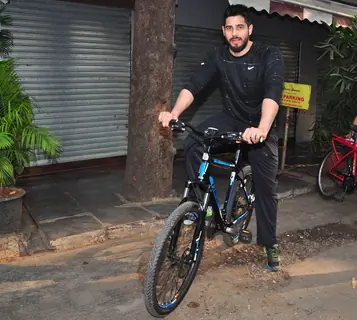 Sidharth Malhotra Cycles at Equal Street