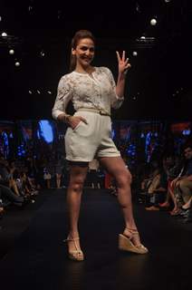 Esha Deol walks the ramp at the Madame Style Week