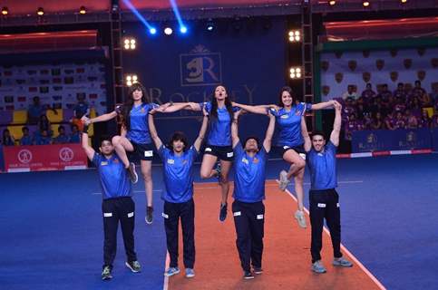 Chandigarh Cubs perfroming at the Opening Ceremony of Box Cricket League