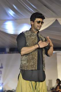 Kushal Tandon walks the ramp at Wellingkar's 26/11 Tribute