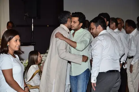 Riteish Deshmukh was snapped at Murli Deora's Prayer Meet