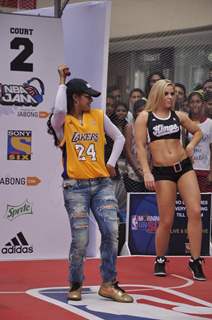 Neetu Chandra shakes a leg at NBA JAM Powered by Jabong.com Event