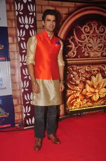 Mohit Malik poses for the media at Zee Rishtey Awards