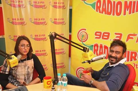 Ajay Devgn and Sonakshi Sinha Promote Action Jackson at Radio Mirchi