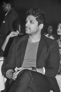 Allu Arjun was snapped at HudHud Relief Fundraising Campaign