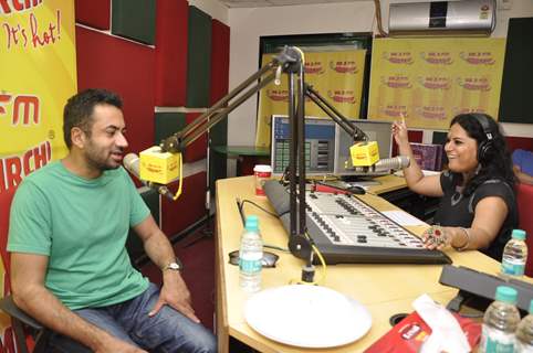 Kal Penn Promotes Bhopal: A Prayer for Rain at Radio Mirchi