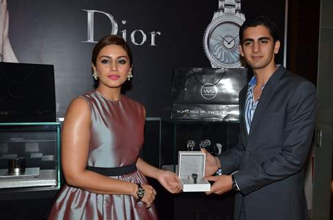 Huma Qureshi felicitated at the Watches of the World Showroom