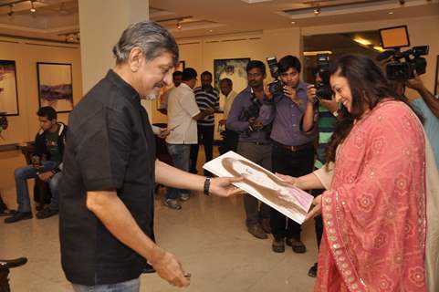 Amol Palekar Paints Bindiya Goswami