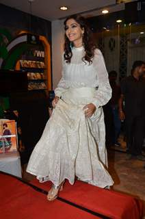 Sonam Kapoor arrives at the DVD Launch of Khoobsurat