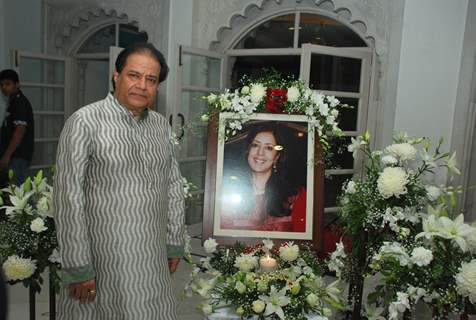 Anoop Jalota at the Prayer Meet For Megha Jalota