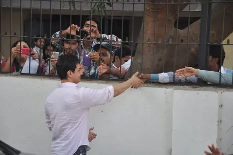 Aamir Khan greets his fans at P.K. Game Launch
