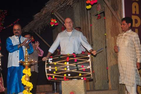 Anupam Kher plays a dhol at Aadirang Mahotsav