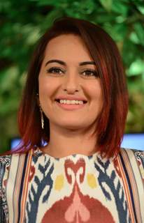 Sonakshi Sinha was snapepd at Agenda Aaj Tak