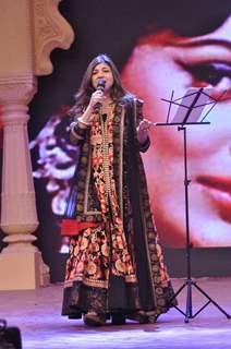 Alka Yagnik performs at NDTV Cleanathon Hosted by Amitabh Bachchan