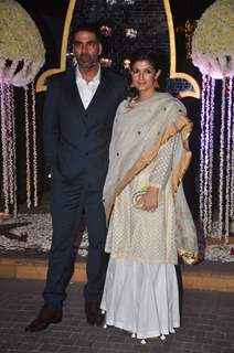 Akshay Kumar and Twinkle Khanna pose at the Wedding Reception of Riddhi Malhotra and Tejas Talwalkar