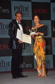 Masaba Gupta receives an award at Pride of India Awards