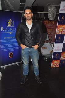 Abhinav Shukla poses for the media at the Launch of Munisha Khatwani's Tarot Predictions 2015 Book