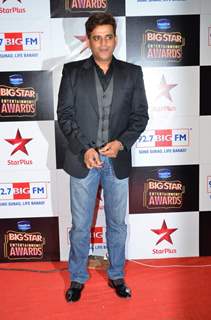 Ravi Kissen poses for the media at Big Star Entertainment Awards 2014