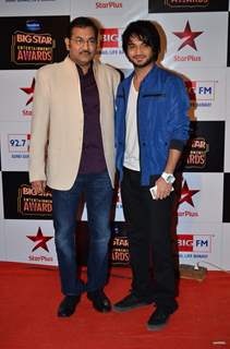 Sudesh Bhosle poses with a friend at Big Star Entertainment Awards 2014