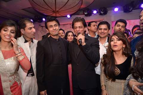 Shah Rukh Khan speaks about Sonu Niigam at Uday and Shirin's Sangeet Ceremony