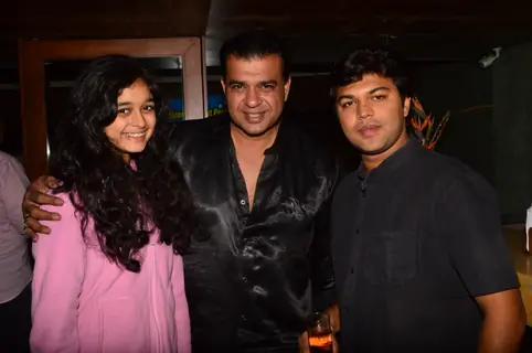 Nimai Bali poses with daughter at India-Forums 11th Anniversary Bash