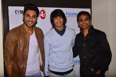Bharat Chawda and Shantanu Maheshwari with Vijay Bhatter at India-Forums 11th Anniversary Bash