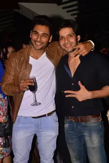 Bharat Chawda poses with Bhuvnesh Maan at India-Forums 11th Anniversary Bash