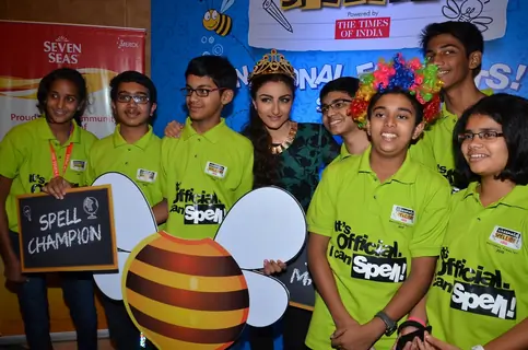 Soha Ali Khan poses with children at ITC Classmates Event
