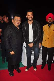 Riteish Deshmukh and Atul Parchure pose for the media at Mulund Fest