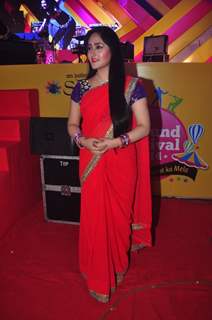 Aditi Sajwan poses for the media at Mulund Fest