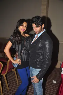 Karanvir Bohra and Teejay Sidhu pose for the media at Ravi Dubey's Birthday Bash