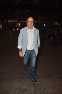 Anupam Kher was Snapped at Airport