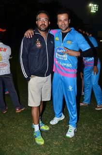 Rohit Roy poses with Apoorva Lakhia at CCL Practice Session