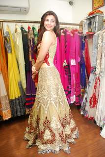 Daisy Shah showcases Rohhit Verma's New Collection