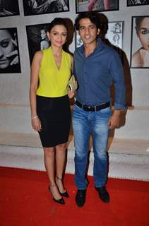 Hiten Tejwani and Gauri Pradhan Tejwani pose for the media at Dabboo Ratnani's Calendar Launch