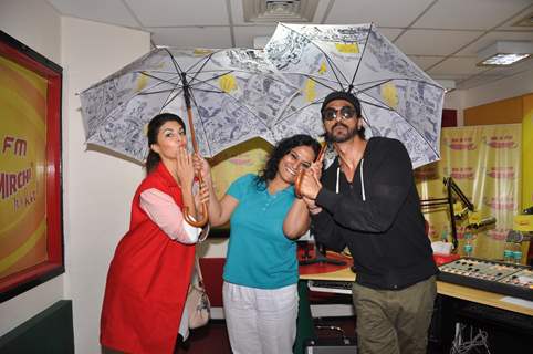 Arjun Rampal and Jacqueline Fernandes promote Roy on 98.3 Radio Mirchi