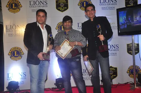 Kiku Sharda and Omung Kumar pose with their award at Lion Gold Awards