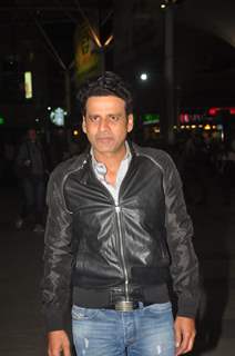 Manoj Bajpayee poses for the media at Airport while returning from Delhi Promotions of Tevar