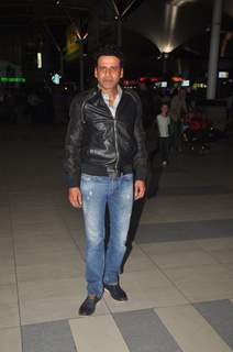 Manoj Bajpayee poses for the media at Airport while returning from Delhi Promotions of Tevar