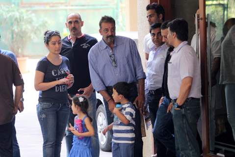 Sanjay Dutt Leaves for Yerwada Jail on Finishing Furlough